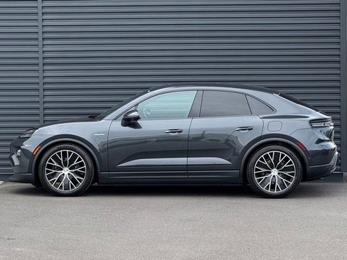 New 2026 Porsche Macan 4 Electric AWD/4WD image 2