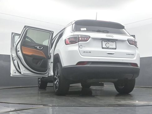 Used 2025 Jeep Compass Limited AWD/4WD image 47