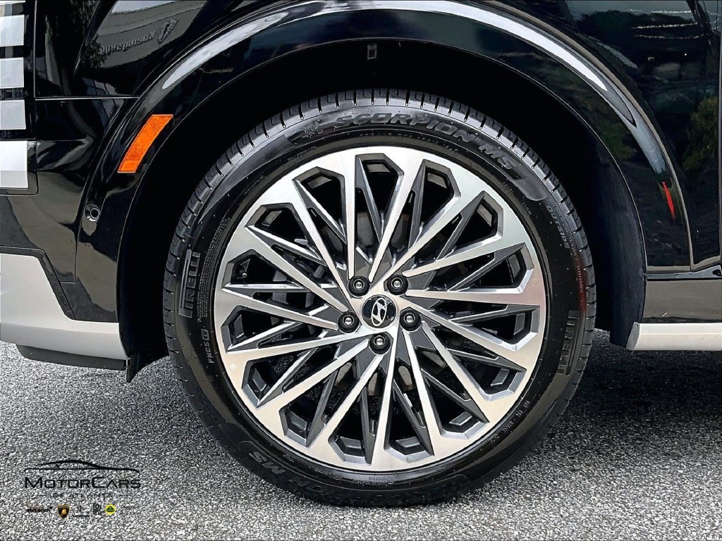 Used 2026 Hyundai Palisade Calligraphy AWD/4WD image 9