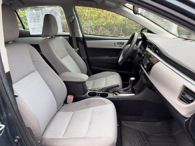 Used 2016 Toyota Corolla LE FWD image 9