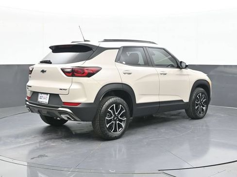 New 2026 Chevrolet TrailBlazer ACTIV AWD/4WD image 10
