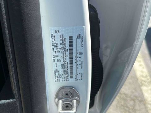 Certified 2021 Ford Escape Titanium AWD/4WD image 19