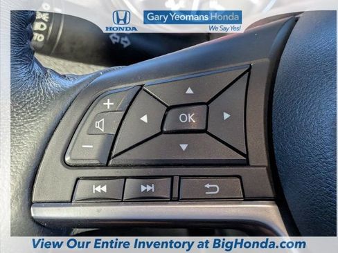 Used 2018 Nissan Rogue SV FWD image 24
