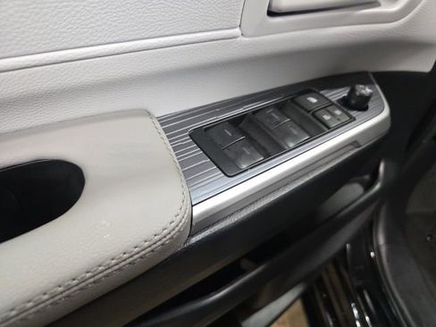 Used 2026 Toyota Sienna LE image 17