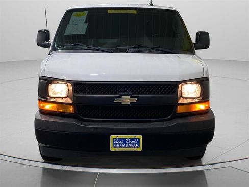 Used 2017 Chevrolet Express 3500 Extended RWD image 8