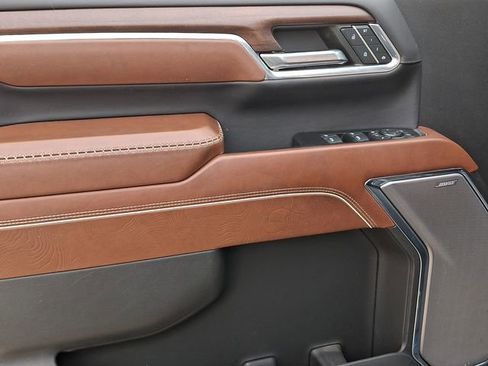 Used 2024 GMC Sierra 2500 Denali Ultimate image 17