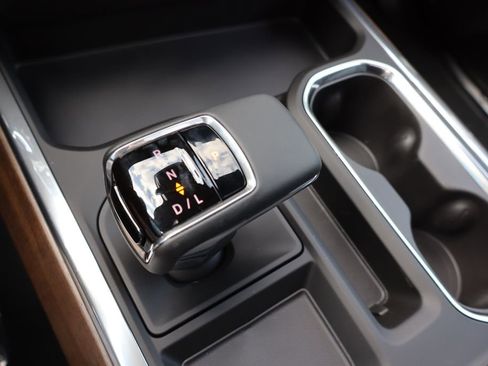 New 2026 Chevrolet Silverado 1500 High Country w/ Technology Package AWD/4WD image 7
