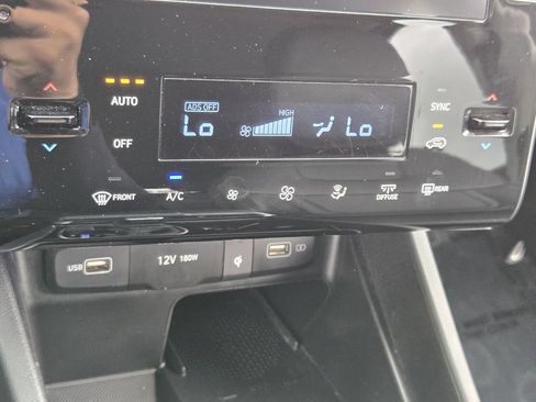 Certified 2023 Hyundai Tucson SEL w/ Convenience Package FWD image 24