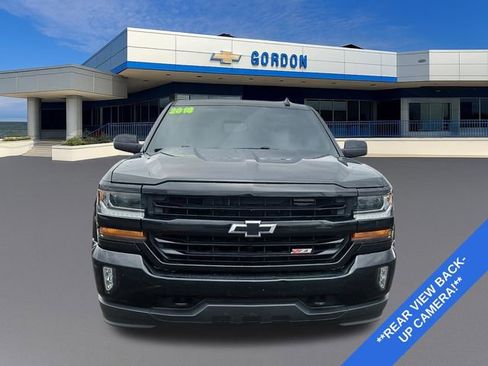 Used 2018 Chevrolet Silverado 1500 LT w/ Midnight Edition image 2