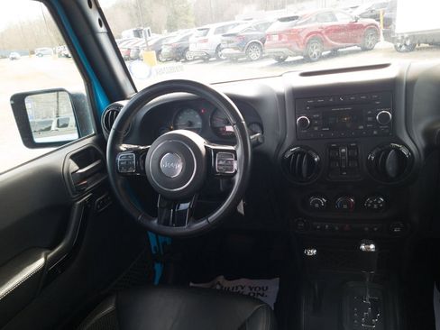 Used 2017 Jeep Wrangler Unlimited Sahara image 18