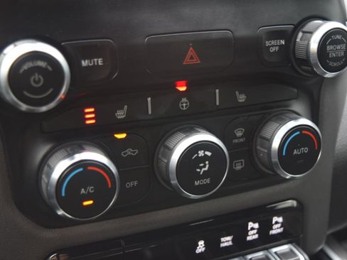Used 2021 RAM 1500 Big Horn AWD/4WD image 30