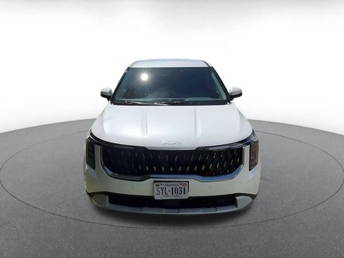 Used 2026 Kia Carnival FWD image 4