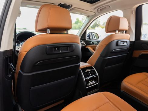 Used 2021 BMW X7 xDrive40i w/ Premium Package AWD/4WD image 32