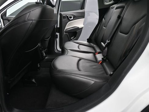 Used 2022 Jeep Compass Limited w/ Sun and Sound Group image 13