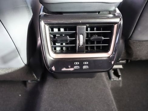 Used 2025 Toyota Crown Signia image 17