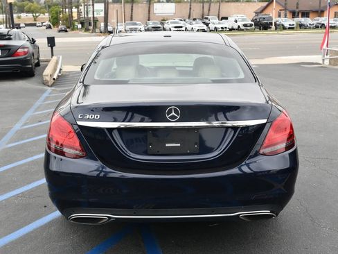 Used 2019 Mercedes-Benz C 300 Sedan image 6