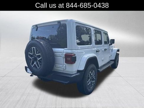 New 2026 Jeep Wrangler Unlimited Sahara AWD/4WD image 5