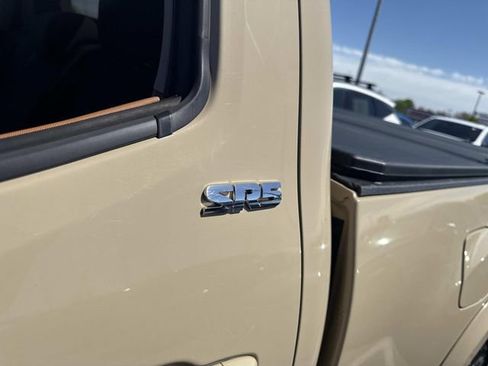Used 2016 Toyota Tacoma SR5 w/ SR5 Appearance Package (SN) AWD/4WD image 17