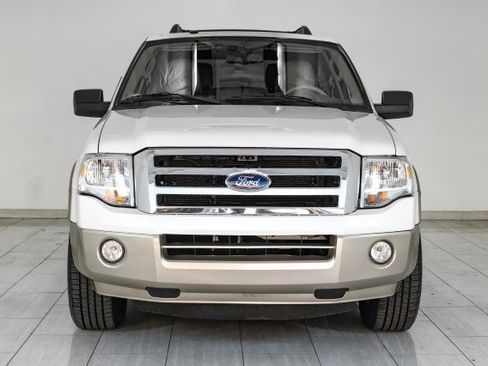 Used 2013 Ford Expedition XLT RWD image 3