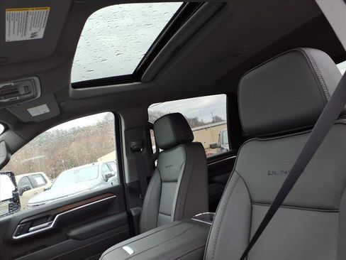 New 2026 GMC Sierra 2500 Denali w/ Max Trailering Package AWD/4WD image 6