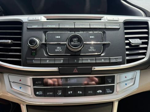 Used 2015 Honda Accord EX image 24