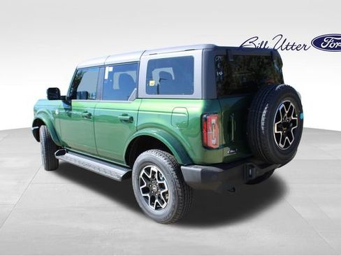 New 2025 Ford Bronco Outer Banks image 4