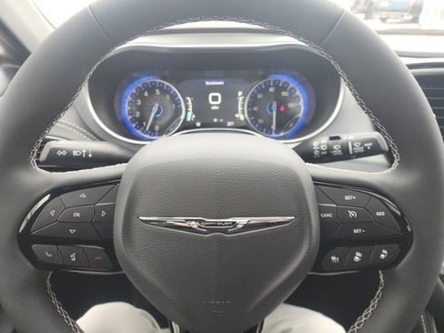 New 2026 Chrysler Pacifica Limited image 16
