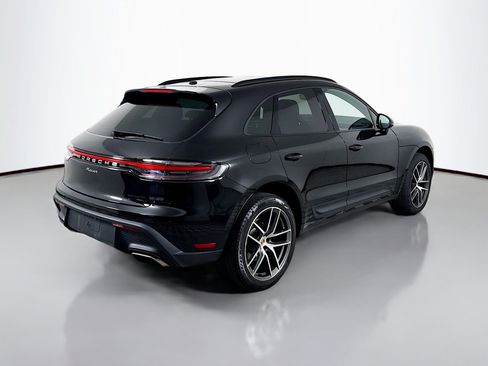 Certified 2023 Porsche Macan AWD/4WD image 9