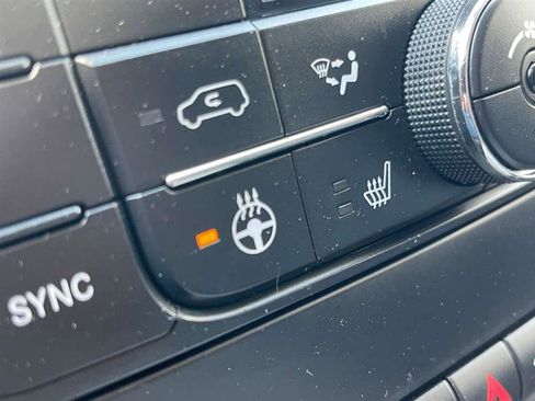 Used 2015 Chrysler Town & Country Touring-L w/ Driver Convenience Group FWD image 72