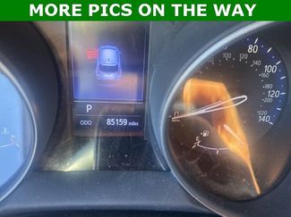 Used 2019 Toyota C-HR XLE video 2