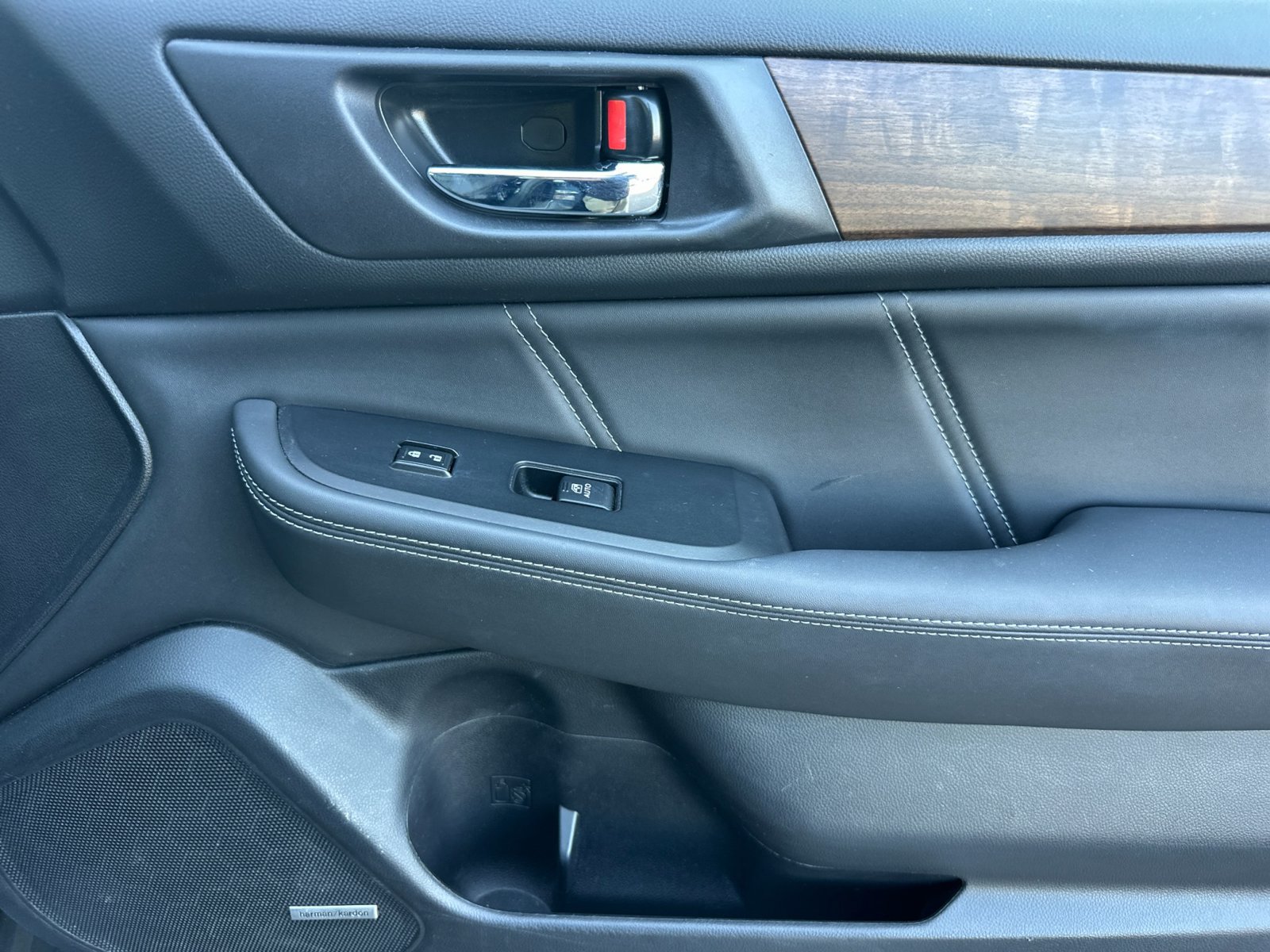 Used 2018 Subaru Outback 2.5i Limited AWD/4WD image 19