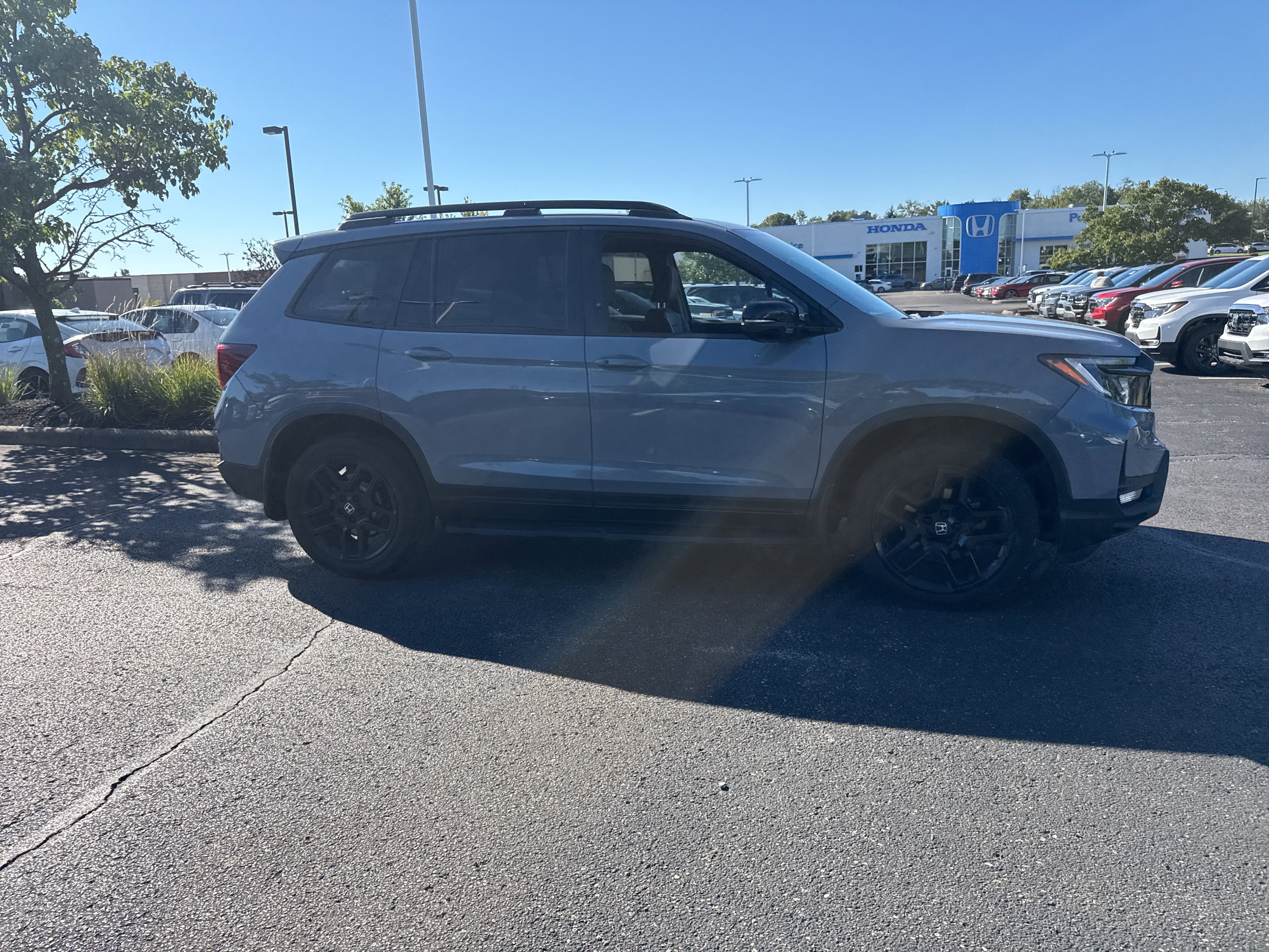 Used 2024 Honda Passport Black Edition image 25