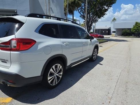 Used 2022 Subaru Ascent Limited w/ Technology Package AWD/4WD image 4