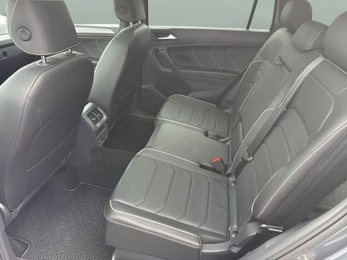 Used 2023 Volkswagen Tiguan SEL R-Line AWD/4WD image 20