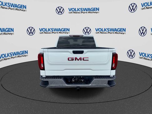 Used 2025 GMC Sierra 1500 SLT AWD/4WD image 13