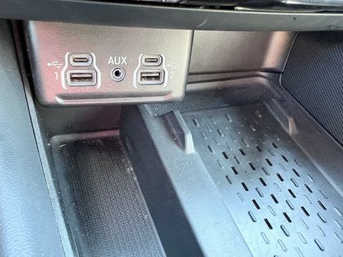 Used 2025 Dodge Durango GT AWD/4WD image 21