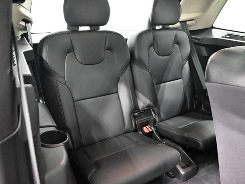 Used 2020 Volvo XC90 T5 Momentum w/ Protection Package Premier AWD/4WD image 31