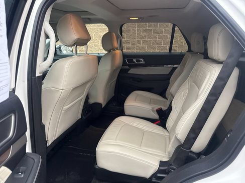 Used 2016 Ford Explorer Platinum AWD/4WD image 20