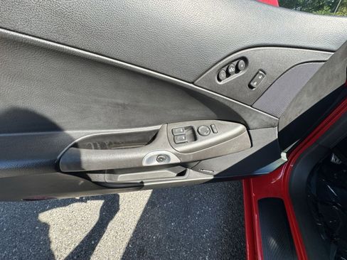 Used 2005 Chevrolet Corvette Coupe w/ Preferred Equipment Group RWD image 15