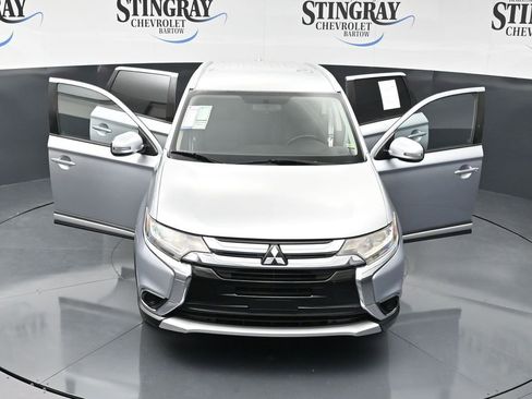 Used 2017 Mitsubishi Outlander ES FWD image 37