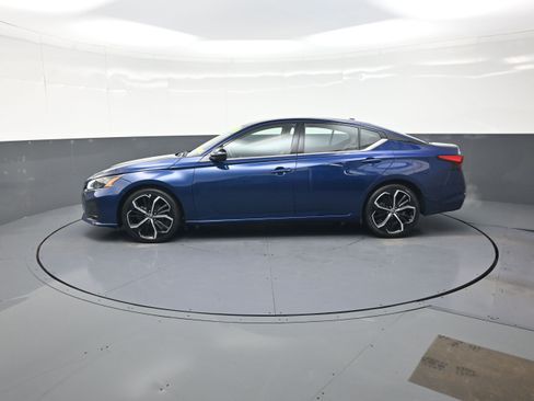 Used 2023 Nissan Altima 2.5 SR image 6