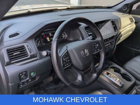 Used 2022 Honda Passport TrailSport image 11