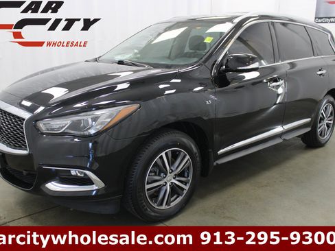 Used 2019 INFINITI QX60 Luxe w/ Essential Package image 1