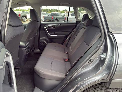 Used 2025 Toyota RAV4 LE AWD/4WD image 18