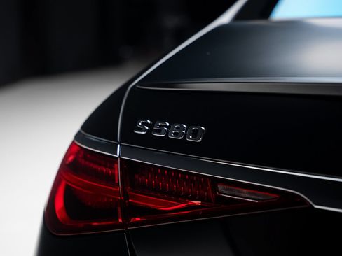 Used 2024 Mercedes-Benz S 580 4MATIC Sedan image 30
