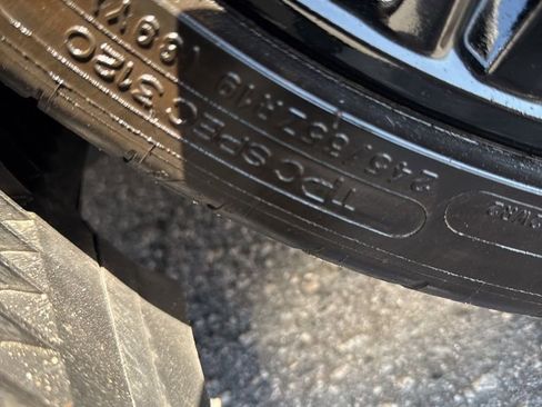 Used 2022 Chevrolet Corvette Stingray Preferred Cpe w/ Z51 Performance Package image 28