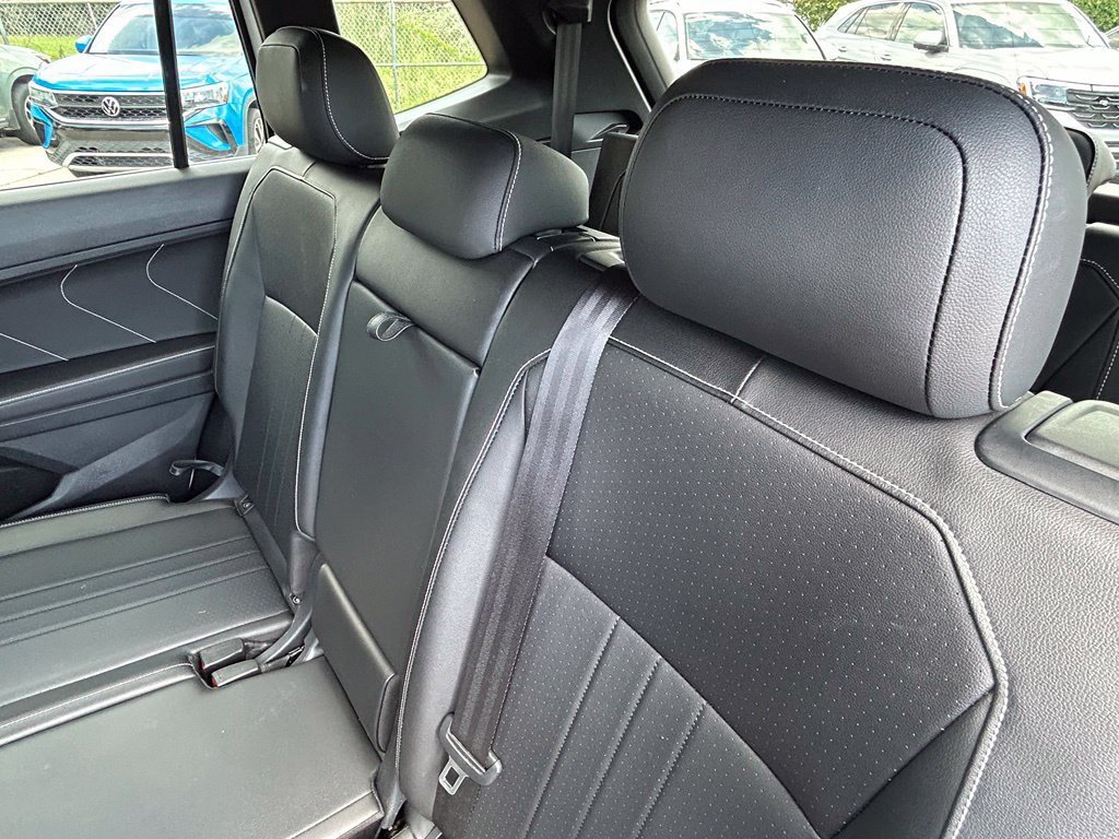 Certified 2023 Volkswagen Tiguan SE R-Line FWD image 51