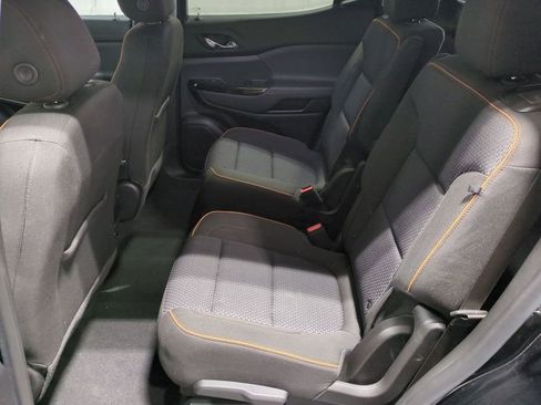 Used 2023 GMC Acadia AT4 image 23