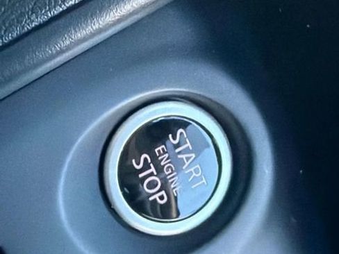 Used 2025 Nissan Kicks Play S image 18