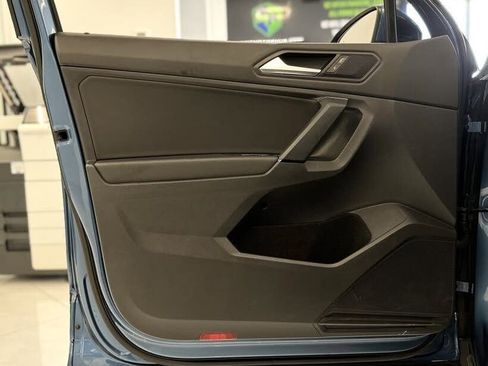 Used 2019 Volkswagen Tiguan SE w/ Panoramic Sunroof Package image 33